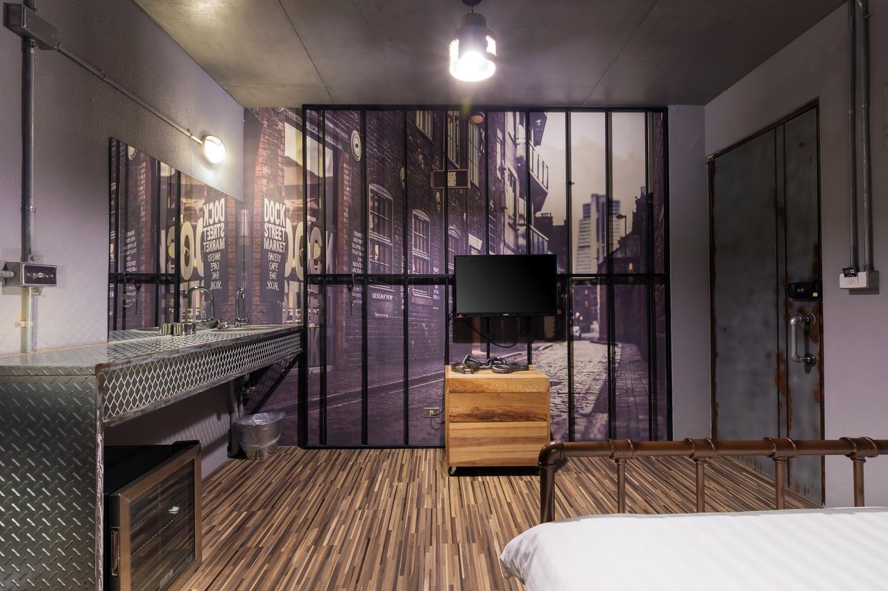 和平公獄監獄文旅 近東大門夜市 Peace Prison Cafe Inn Città di Hualien Esterno foto