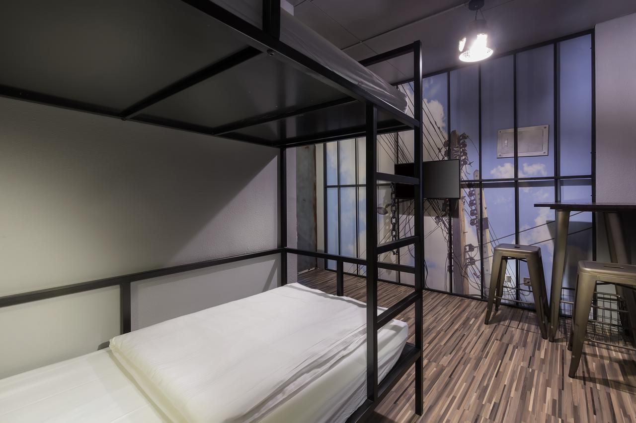 和平公獄監獄文旅 近東大門夜市 Peace Prison Cafe Inn Città di Hualien Esterno foto