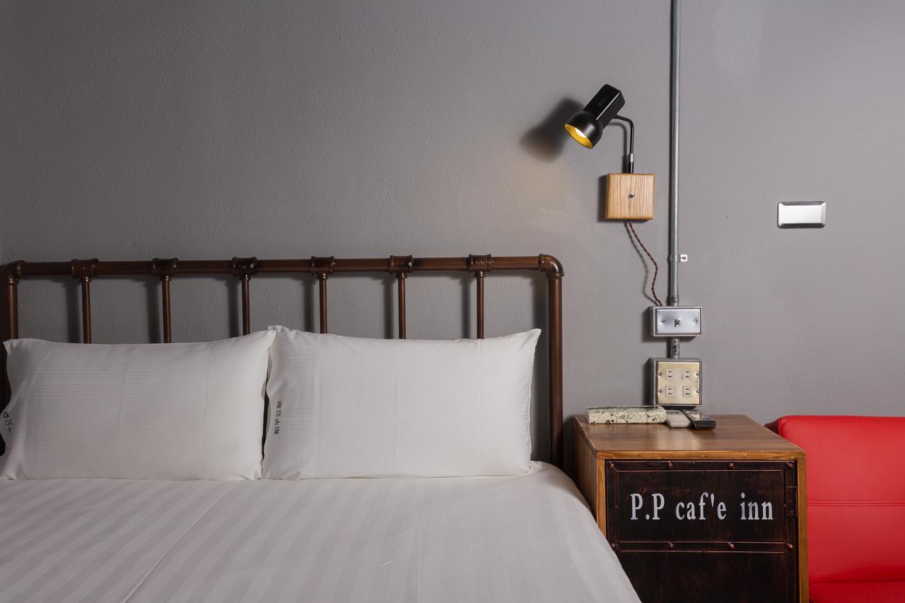 和平公獄監獄文旅 近東大門夜市 Peace Prison Cafe Inn Città di Hualien Esterno foto