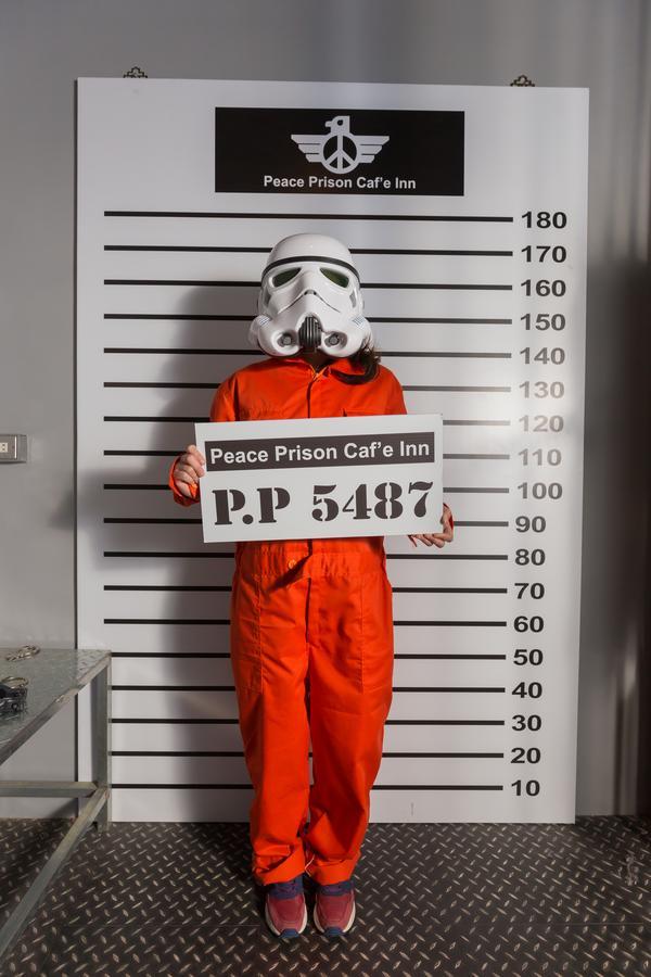 和平公獄監獄文旅 近東大門夜市 Peace Prison Cafe Inn Città di Hualien Esterno foto