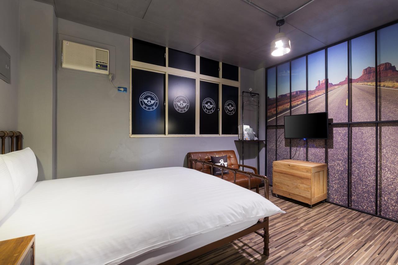 和平公獄監獄文旅 近東大門夜市 Peace Prison Cafe Inn Città di Hualien Esterno foto