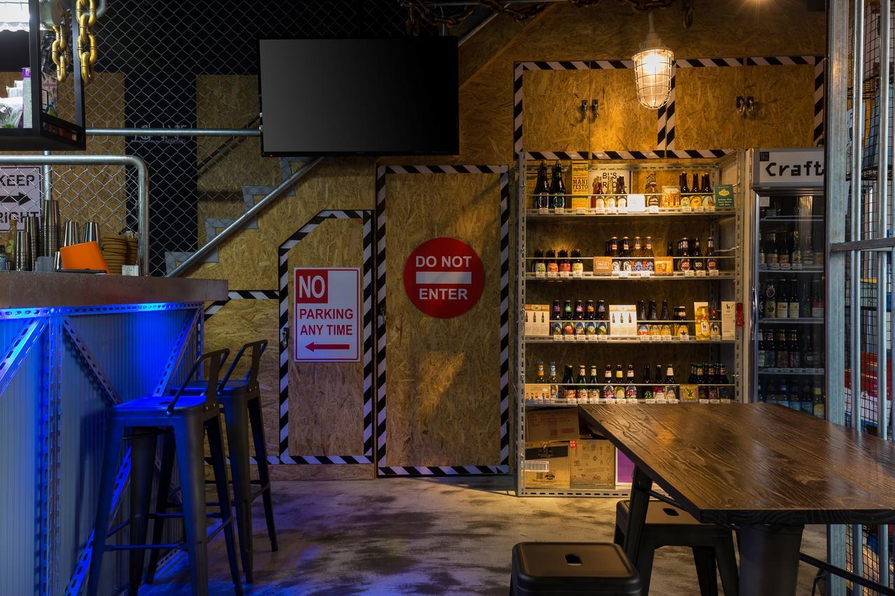 和平公獄監獄文旅 近東大門夜市 Peace Prison Cafe Inn Città di Hualien Esterno foto